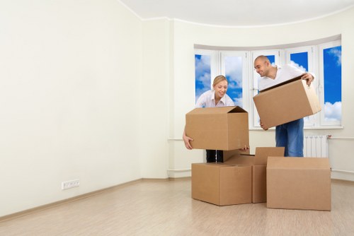 Secure packing and load stability in a moving vehicle