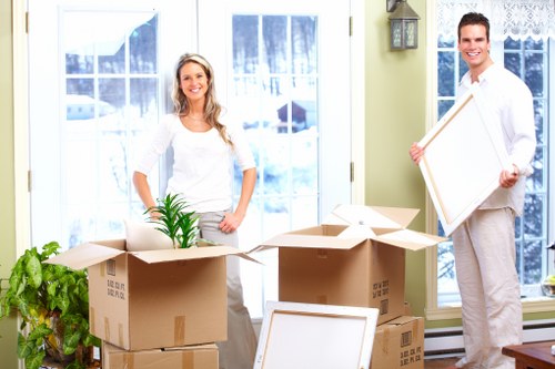Hornchurch moving help for flats and residential properties